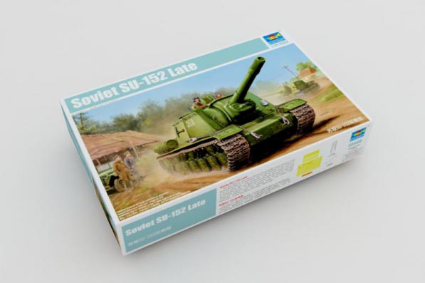 1:35 Soviet SU-152 Late Trumpeter Model Kit: 05568 - Image 1