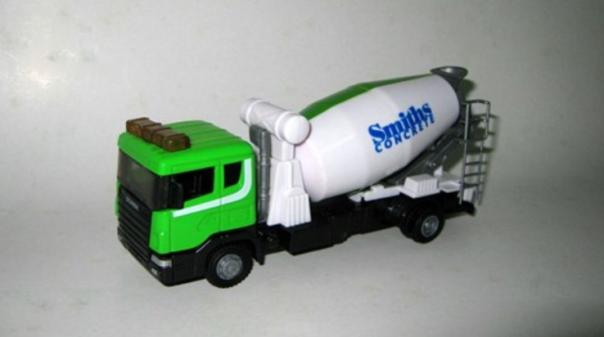 1:48 Construction Truck Cement Mixer Green Motor Zone Die-Cast vehicle - Image 1